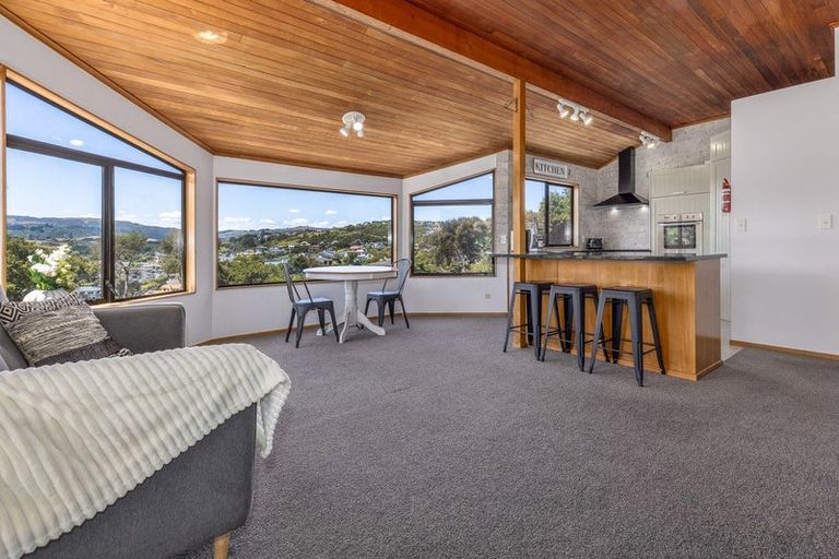 Photo of property in 41 James Cook Drive, Whitby, Porirua, 5024