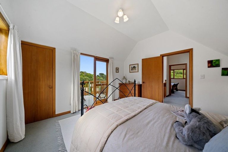 Photo of property in 1 Frobisher Street, Island Bay, Wellington, 6023