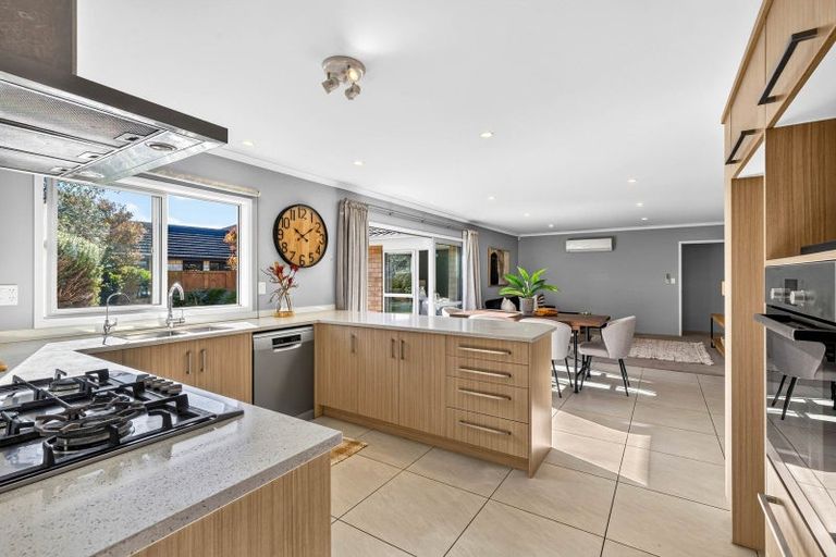 Photo of property in 12 Sylvester Crescent, Flagstaff, Hamilton, 3210