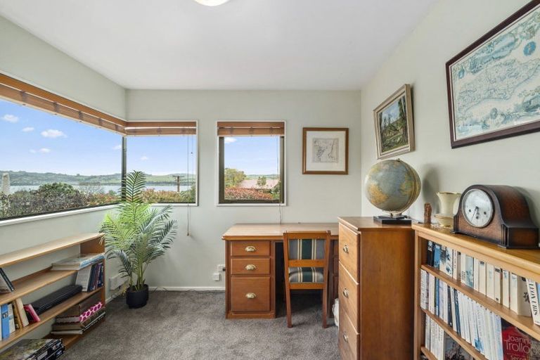 Photo of property in 35 Taharepa Road, Hilltop, Taupo, 3330