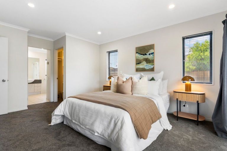 Photo of property in 33 Croftview Road, Wattle Downs, Auckland, 2103