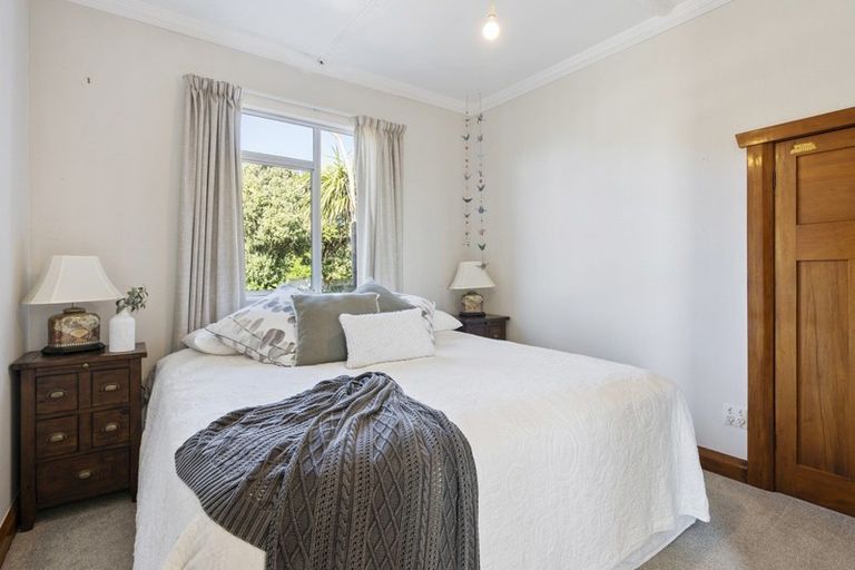 Photo of property in 2 Record Street, Fitzroy, New Plymouth, 4312