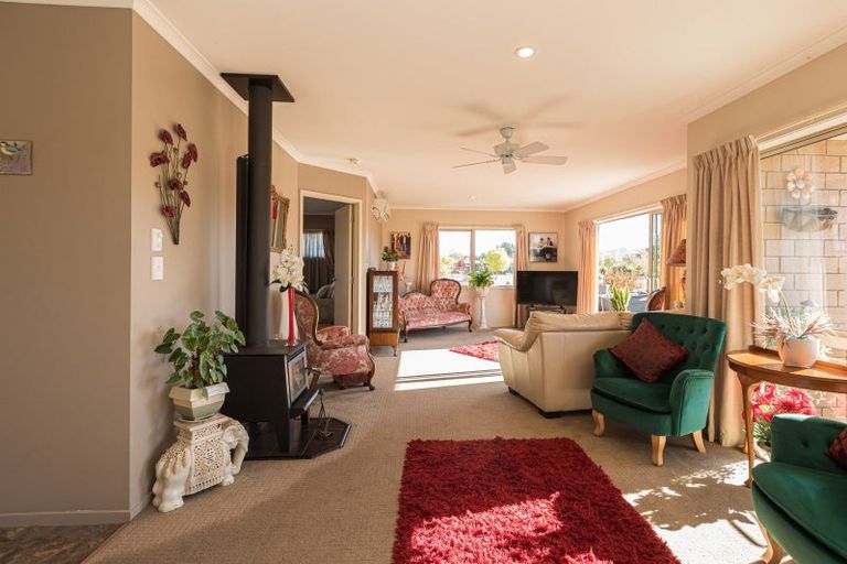 Photo of property in 215 Racecourse Road, Waipawa, Otane, 4277