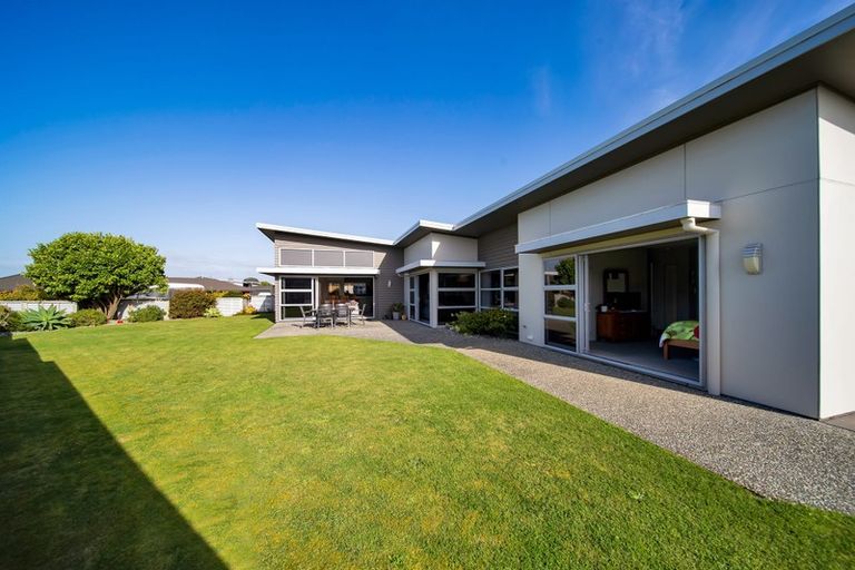 Photo of property in 33 Dillon Drive, Bell Block, New Plymouth, 4312