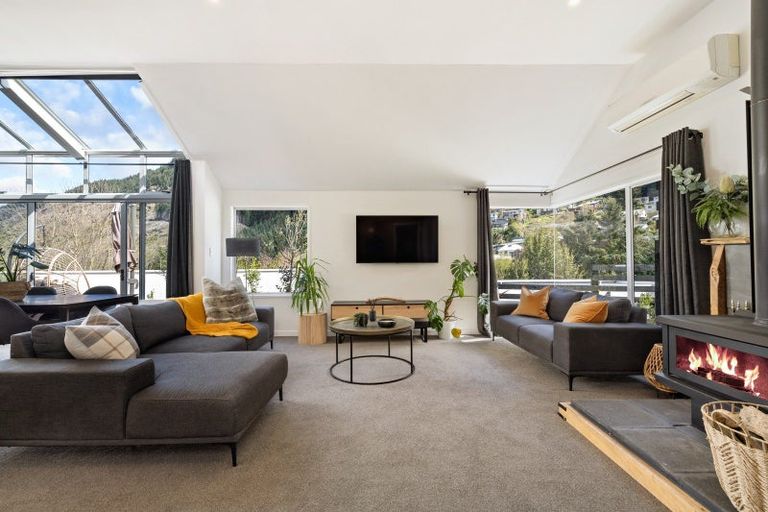 Photo of property in 12 Mackinnon Terrace, Sunshine Bay, Queenstown, 9300