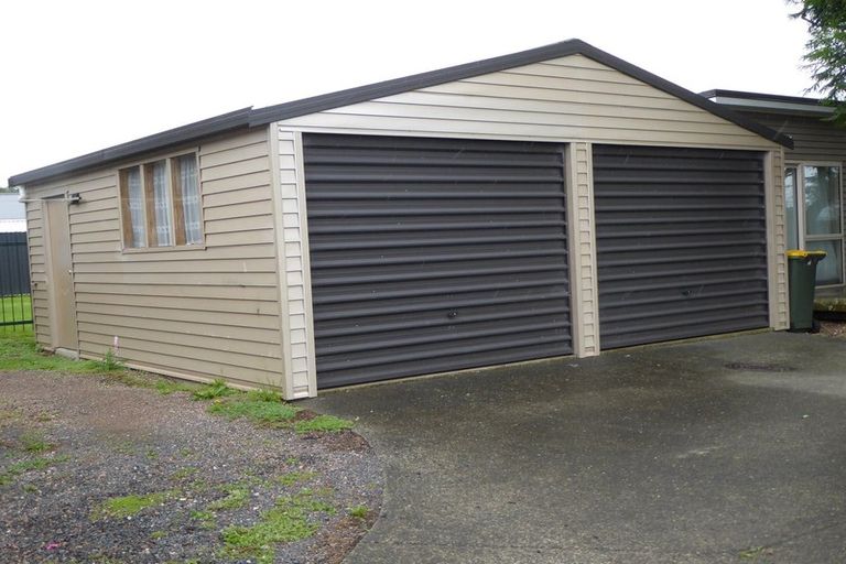 Photo of property in 29 Shortt Avenue, Mangere Bridge, Auckland, 2022