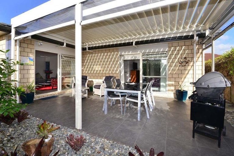 Photo of property in 44 Hatton Road, Orewa, 0931
