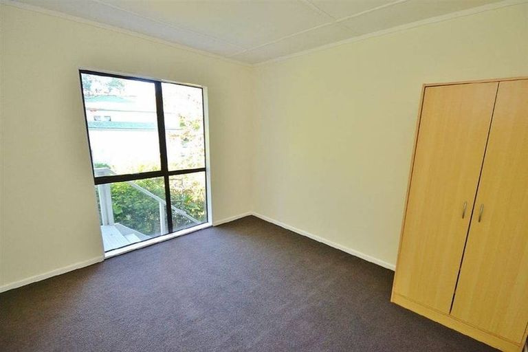 Photo of property in 162 Edmonton Road, Te Atatu South, Auckland, 0610