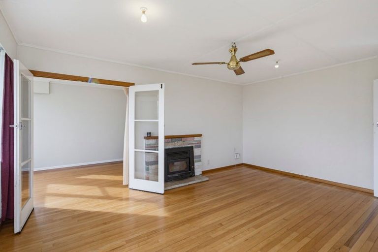Photo of property in 14 Dittmer Street, Otaki, 5512