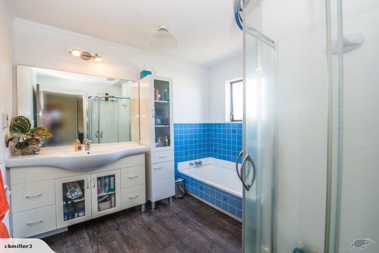 Photo of property in 17b Dover Road, St Andrews, Hamilton, 3200