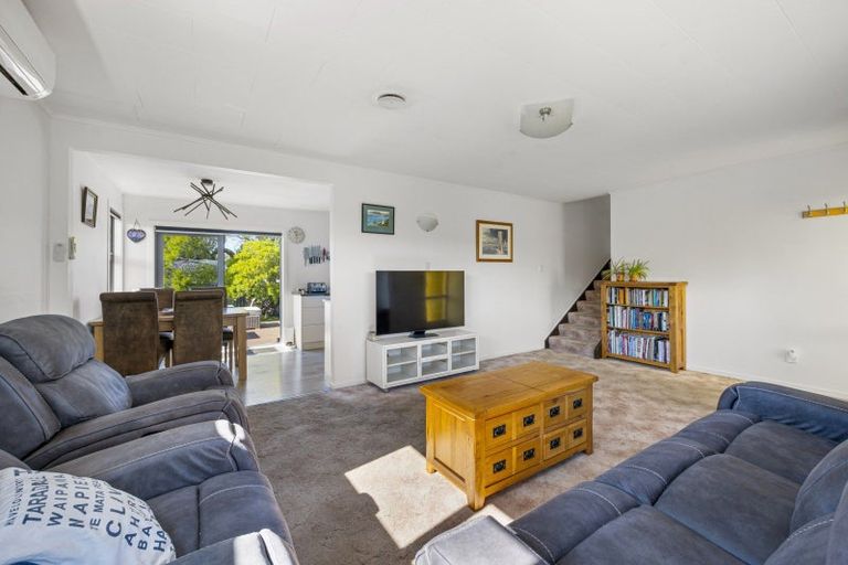 Photo of property in 11 Wynyard Crescent, Tamatea, Napier, 4112