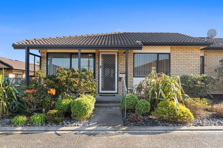 Photo of property in 9/197 Royal Road, Massey, Auckland, 0614