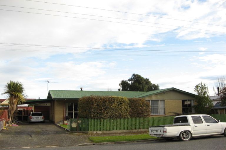 Photo of property in 15 Cross Street, Milton, 9220