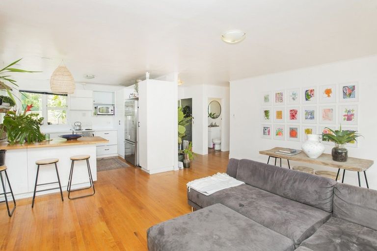 Photo of property in 26 Lysnar Street, Okitu, Gisborne, 4010