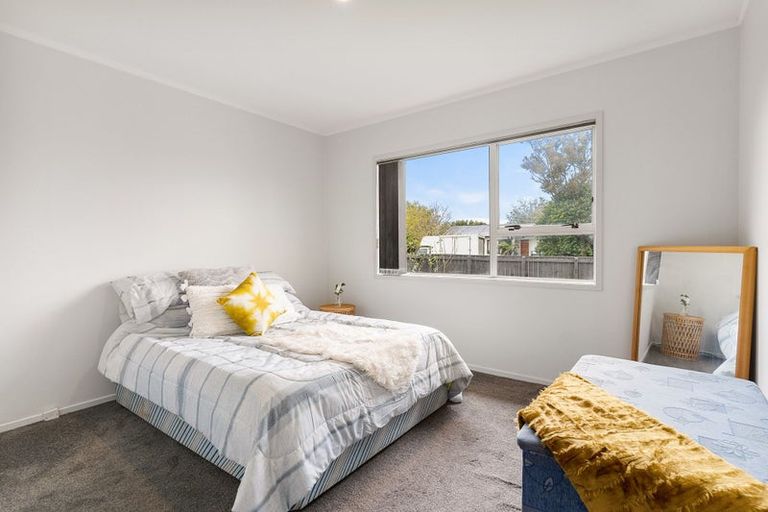 Photo of property in 6 Stoll Place, Clendon Park, Auckland, 2103