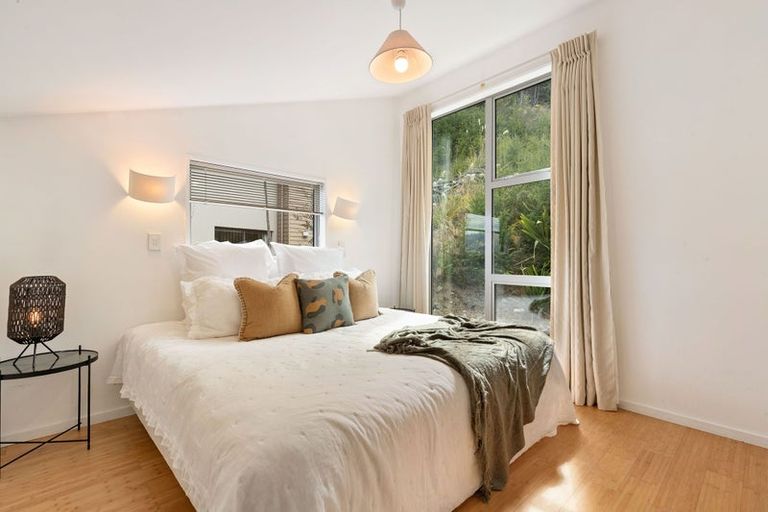 Photo of property in 45 Dart Place, Fernhill, Queenstown, 9300