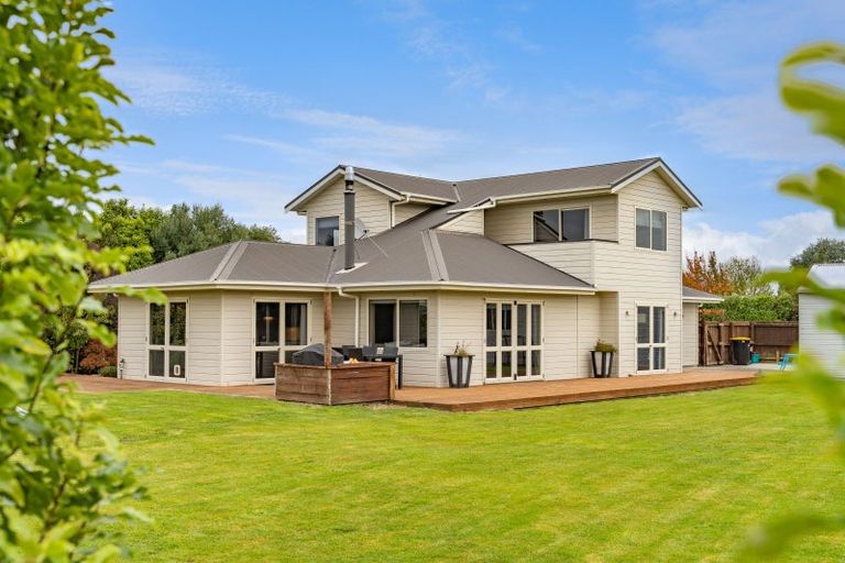 Photo of property in 56 Charles Street, Carterton, 5713