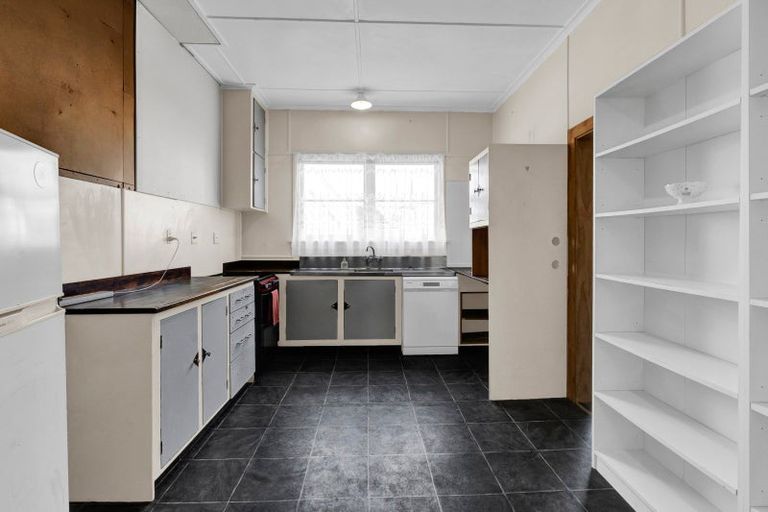 Photo of property in 3 Carrington Street, Inglewood, 4330