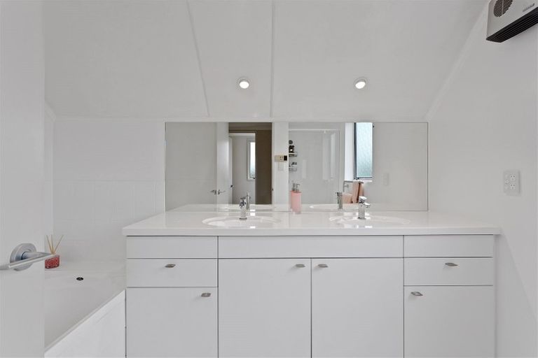 Photo of property in 9 Argo Place, Casebrook, Christchurch, 8051