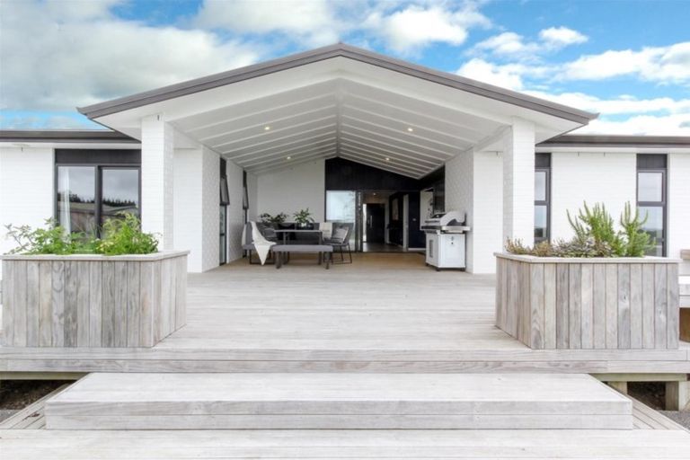 Photo of property in 482c Carrington Road, Hurworth, New Plymouth, 4371