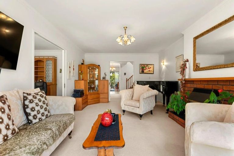 Photo of property in 29 Hinau Street, Woburn, Lower Hutt, 5011