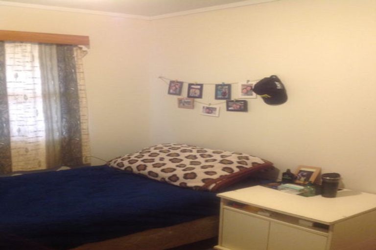 Photo of property in 2/4 Wolfe Street, Regent, Whangarei, 0112