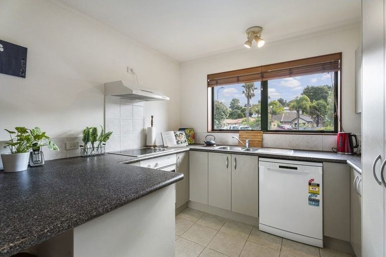 Photo of property in 28 Red Hibiscus Road, Stanmore Bay, Whangaparaoa, 0932