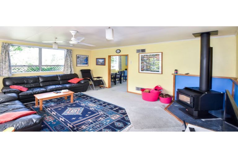 Photo of property in 16 Rata Road, Twizel, 7901