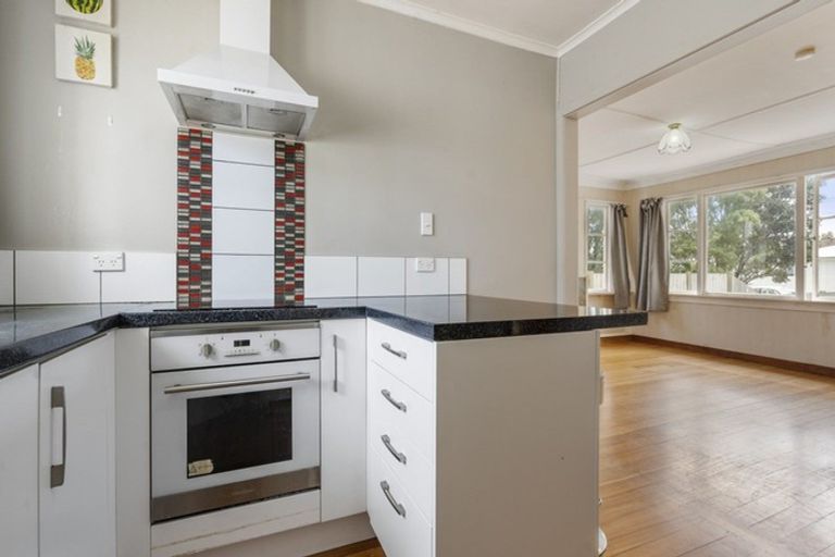 Photo of property in 32 Doone Street, Lynmouth, New Plymouth, 4310