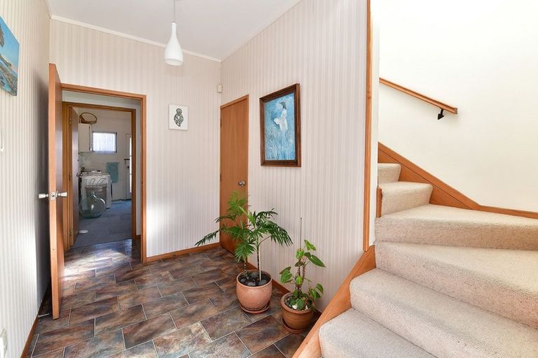 Photo of property in 1/9 Red Beach Road, Red Beach, 0932