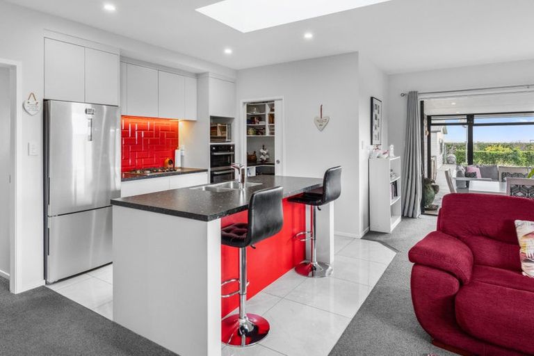 Photo of property in 9 Ruapai Drive, Levin, 5571