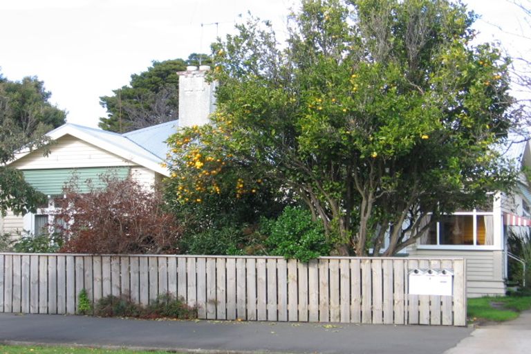 Photo of property in 20c Frederick Street, Terrace End, Palmerston North, 4410