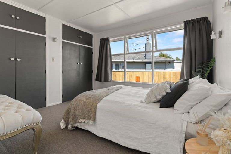 Photo of property in 16 Wavell Crescent, Lansdowne, Masterton, 5810