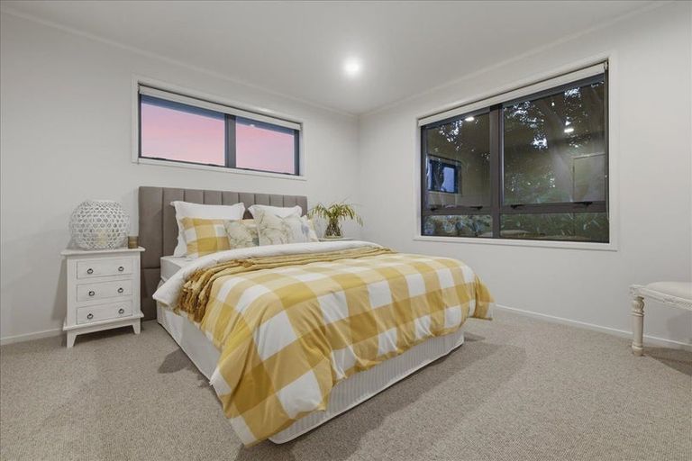 Photo of property in 106 Moffat Road, Bethlehem, Tauranga, 3110