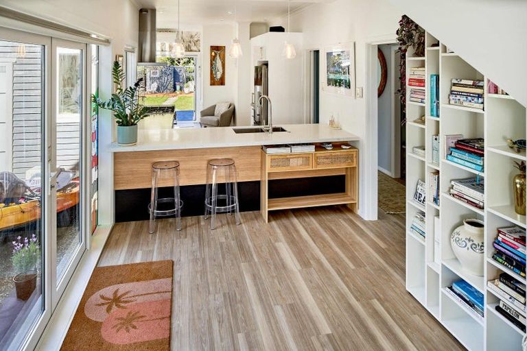 Photo of property in 147 Marine Parade, Eastbourne, Lower Hutt, 5013