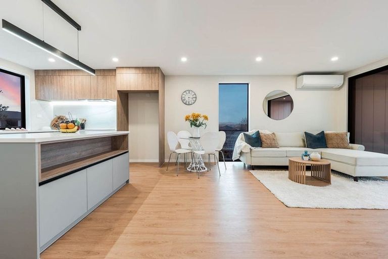 Photo of property in 4202e Great North Road, Glendene, Auckland, 0602