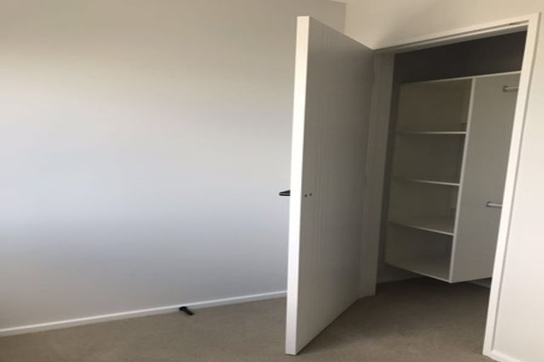 Photo of property in 13 Meritage Lane, Te Atatu South, Auckland, 0610