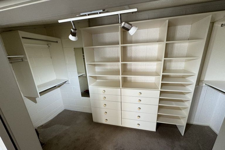 Photo of property in 16 Pounamu Place, Shelly Park, Auckland, 2014