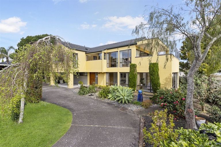 Photo of property in 2/27 Macleans Road, Bucklands Beach, Auckland, 2014