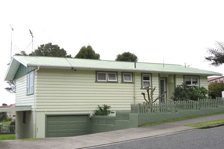 Photo of property in 6 Annandale Street, Lynmouth, New Plymouth, 4310