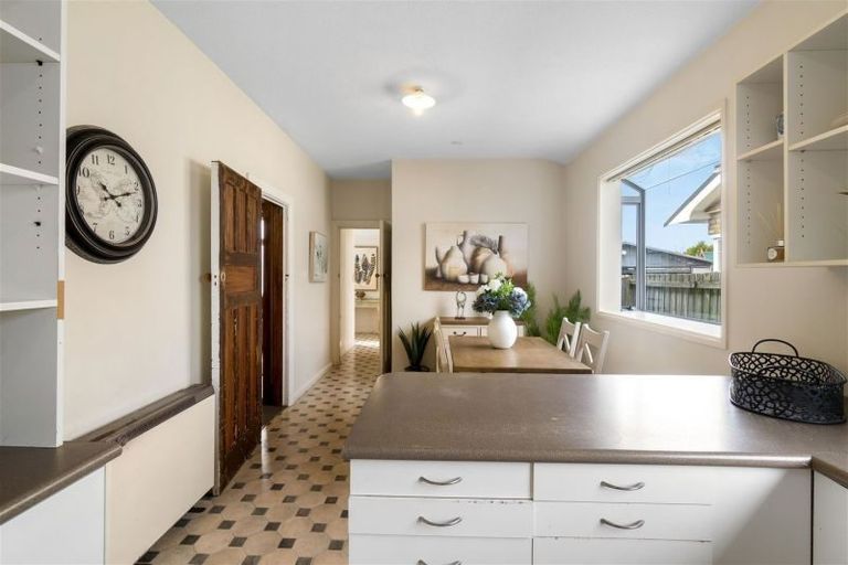 Photo of property in 2 Milton Street, Somerfield, Christchurch, 8024