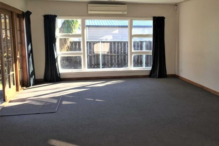 Photo of property in 6 Wyatt Place, Russley, Christchurch, 8042