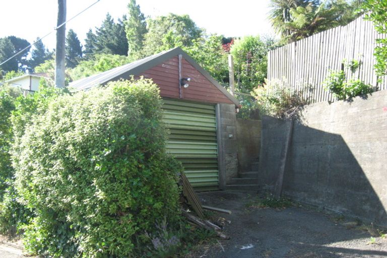 Photo of property in 2 Dudley Road, Lyttelton, 8082