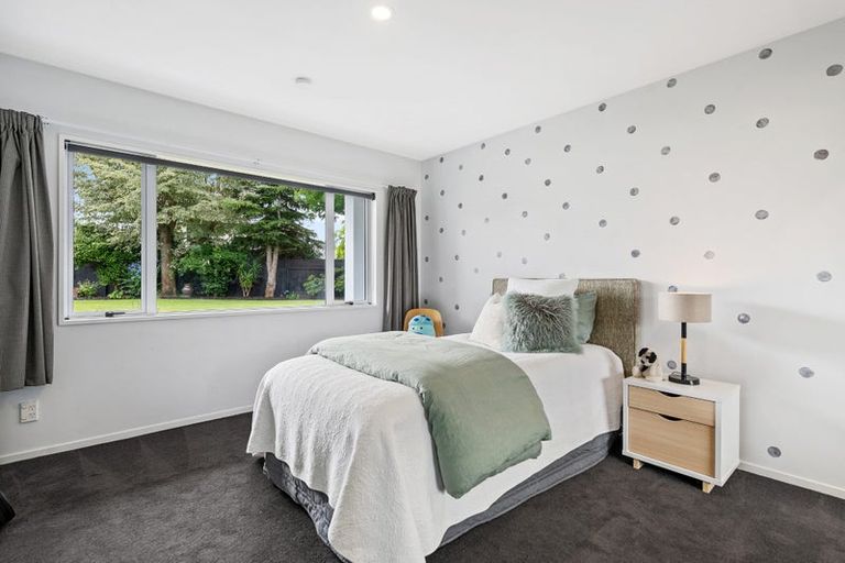 Photo of property in 52 Regent's Park Drive, Casebrook, Christchurch, 8051