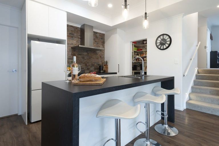 Photo of property in 19 Lily Way, Pyes Pa, Tauranga, 3112