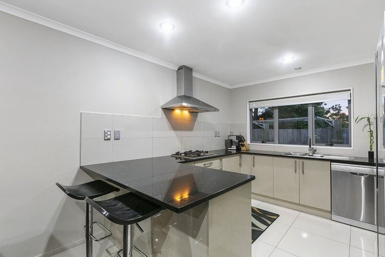 Photo of property in 13 Thomas Rea Place, Te Atatu South, Auckland, 0610