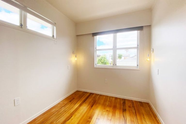 Photo of property in 54 Alma Crescent, Papakura, 2110