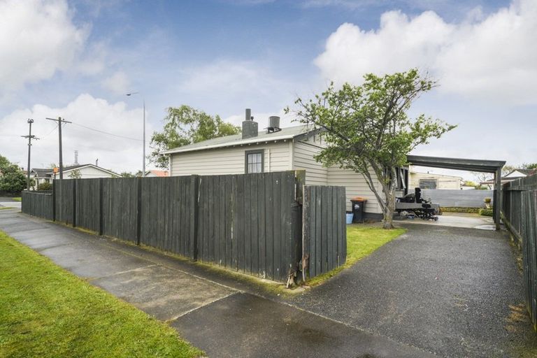 Photo of property in 14 Fairs Road, Milson, Palmerston North, 4414