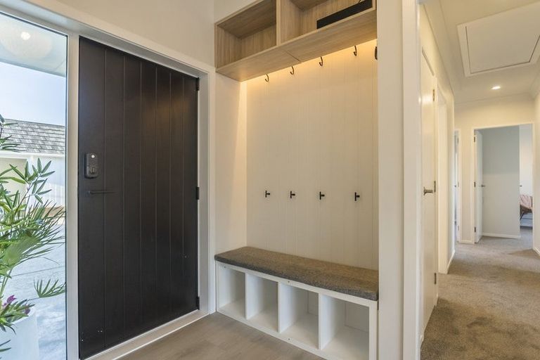 Photo of property in 301 Te Moana Road, Waikanae, 5036