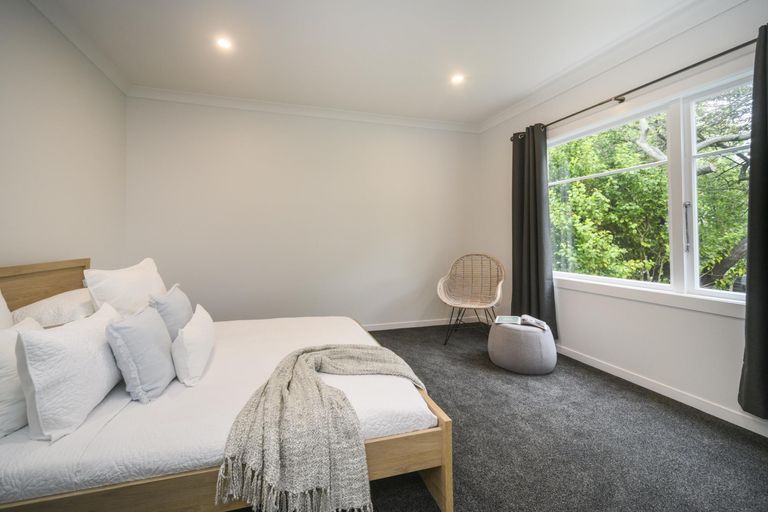 Photo of property in 9 Milverton Avenue, Hokowhitu, Palmerston North, 4410